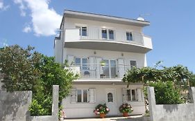 Apartman Karić